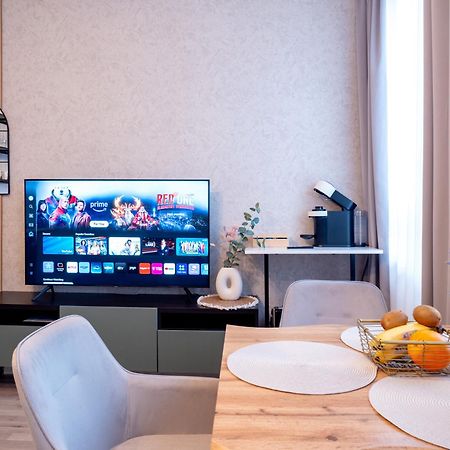 Queens Peak Apartments Кельн Екстер'єр фото