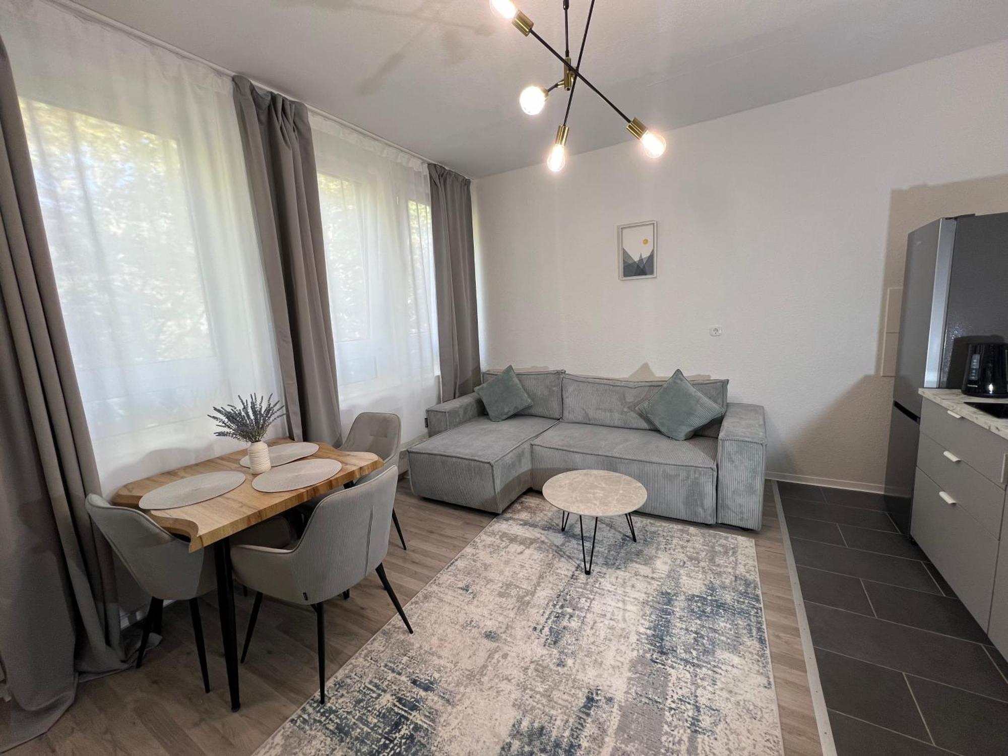 Queens Peak Apartments Кельн Екстер'єр фото