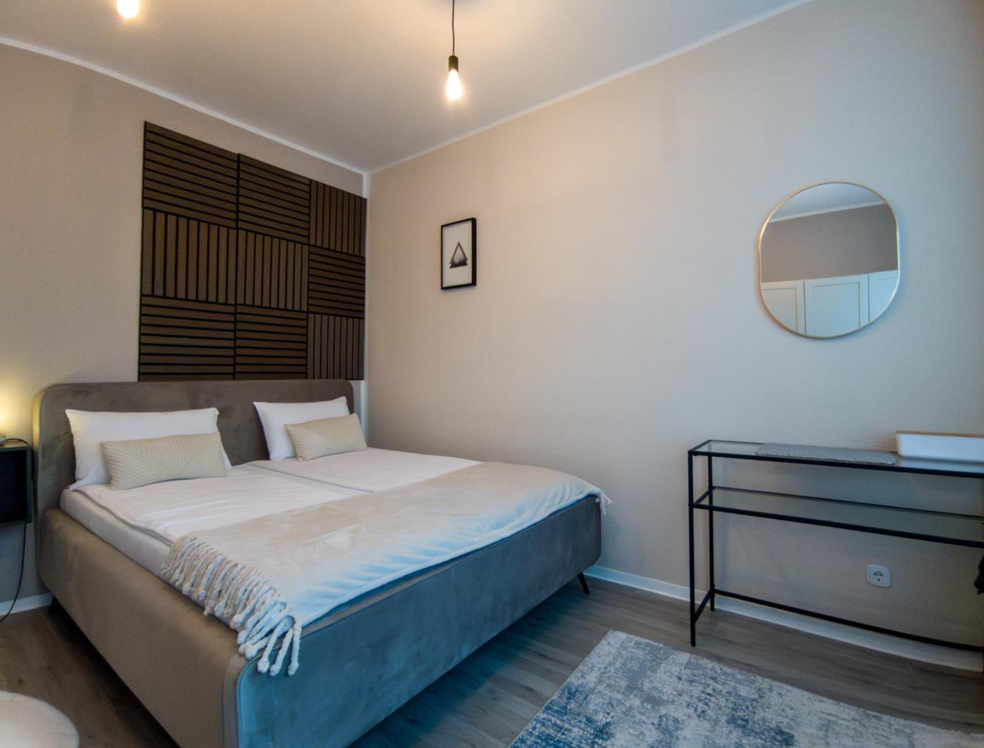 Queens Peak Apartments Кельн Екстер'єр фото