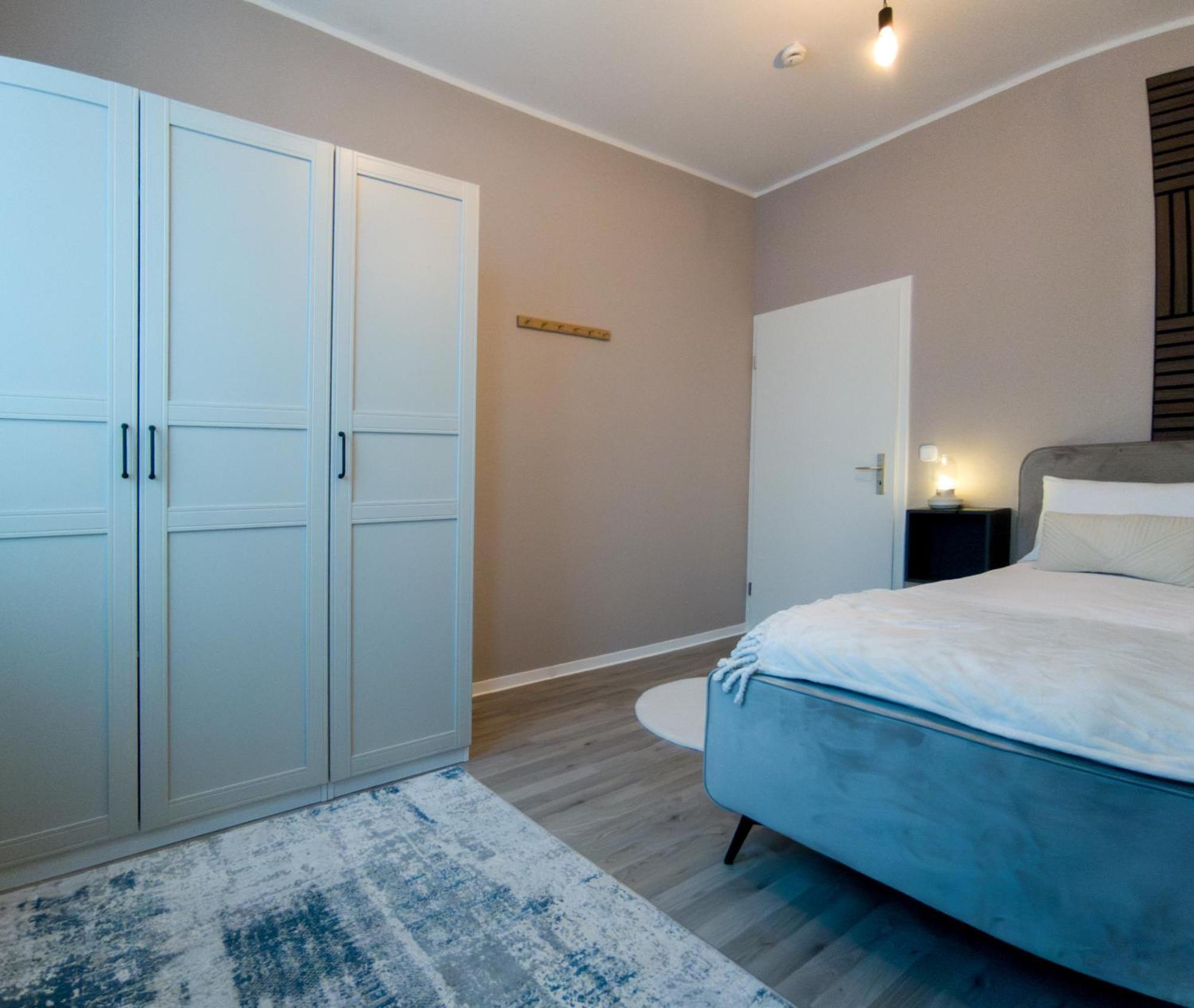 Queens Peak Apartments Кельн Екстер'єр фото