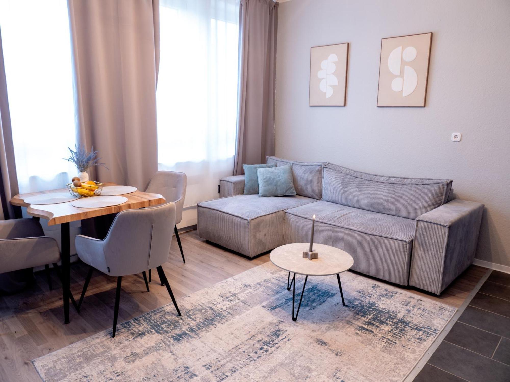 Queens Peak Apartments Кельн Екстер'єр фото